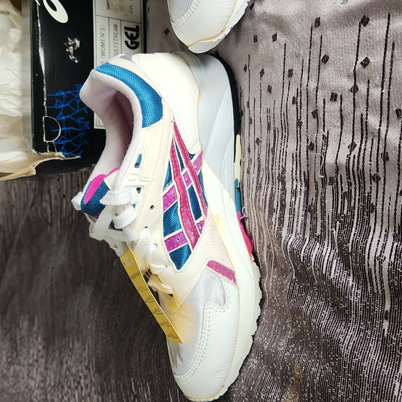 ASICS Gel - Picture 3 of 12